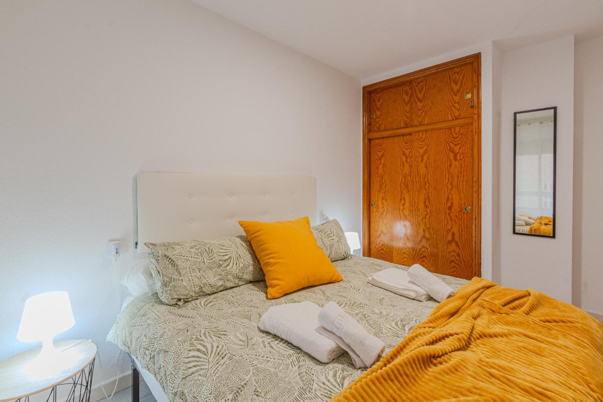 Menabrea Holiday House Near The Beach And Airport Санта Пола Экстерьер фото